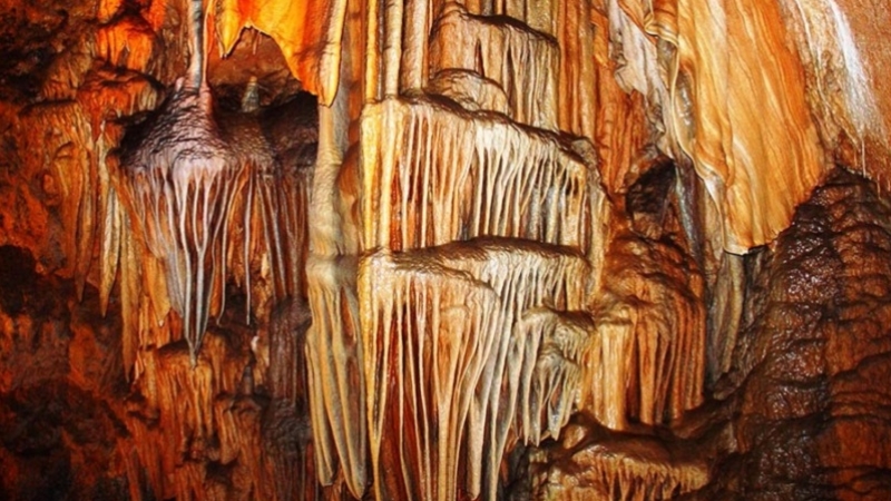 Turistlerin uğrak noktası: Dim Mağarası