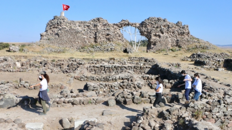 Osmanlı'nın ilk hutbesinin okunduğu mescidin izlerini arıyorlar