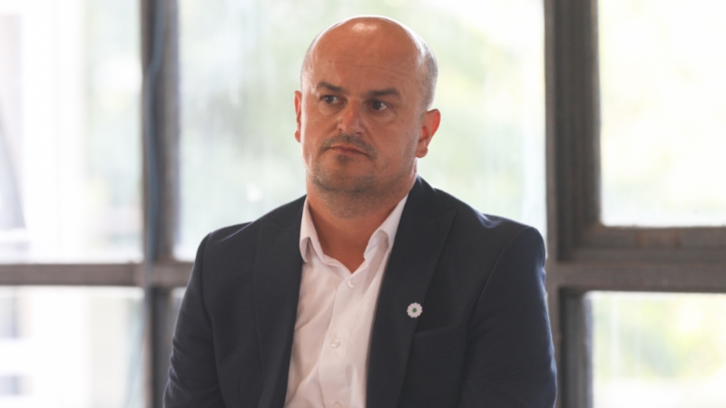 Srebrenitsa'daki soykırımın 16 yaşındaki kurbanı 26 yıl sonra birkaç kemik kalıntısıyla defnedilecek