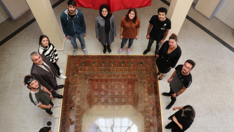 Tarihte bilinen ilk Türk halısı 'Pazırık' taştan yapıldı
