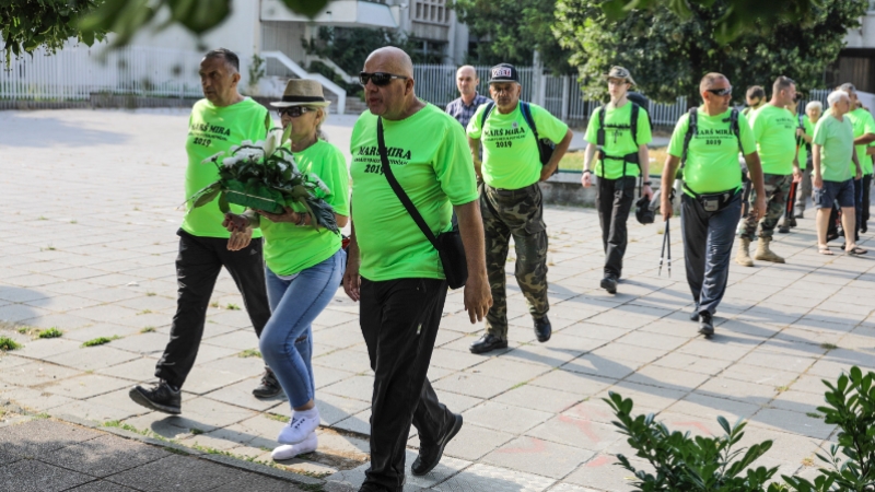 Barış Yürüyüşü'ne katılacak gönüllüler Saraybosna'dan yola çıktı