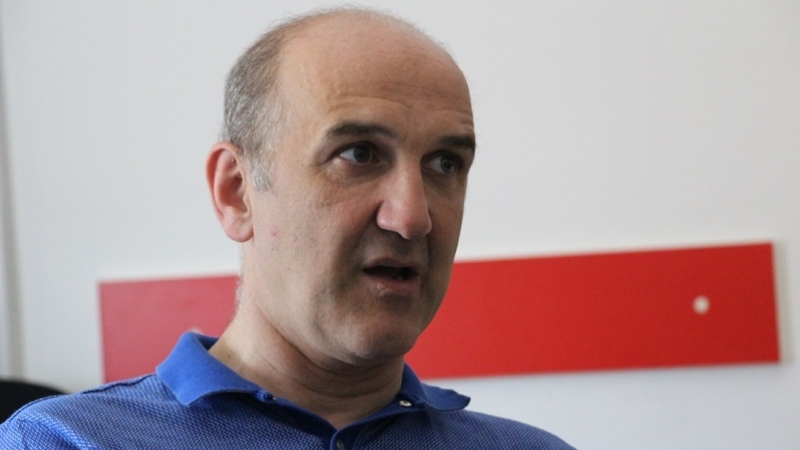 Türk profesör Kuzey Makedonya’da gönüllü eğitim veriyor
