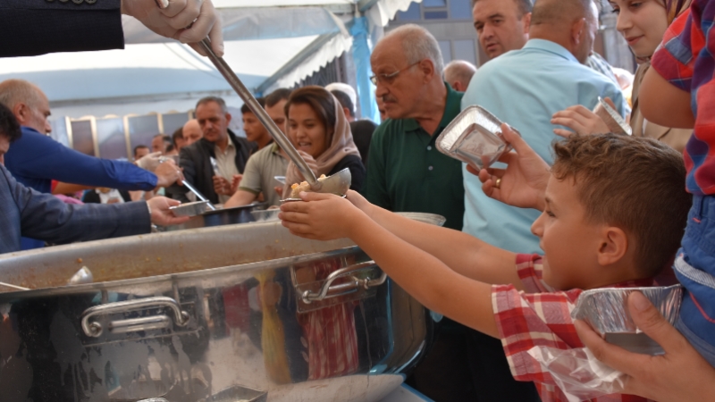 Bereket, paylaşma ve birliğin simgesi: Aşure Günü