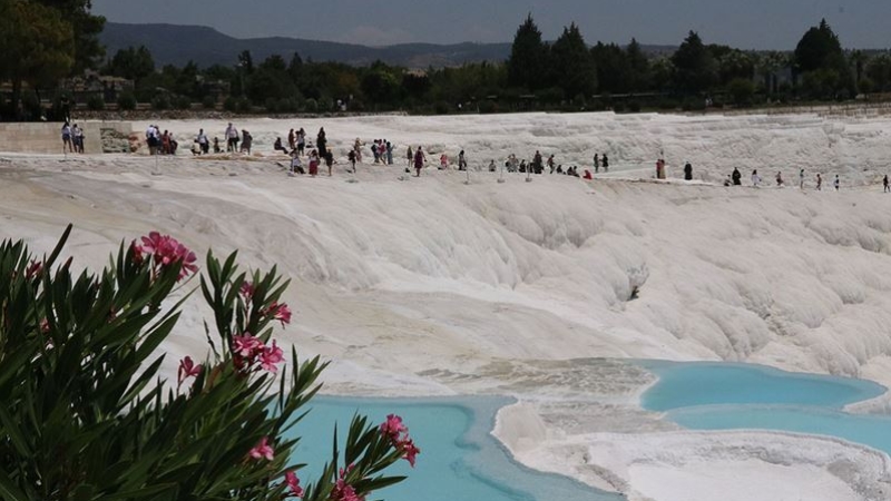 Pamukkale'yi 2 ayda 84 bin 900 kişi ziyaret etti